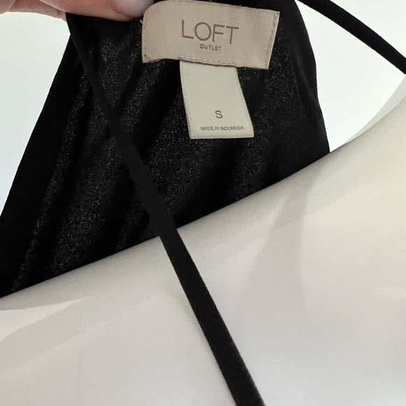 Loft black tank Sz small - Picture 7 of 9